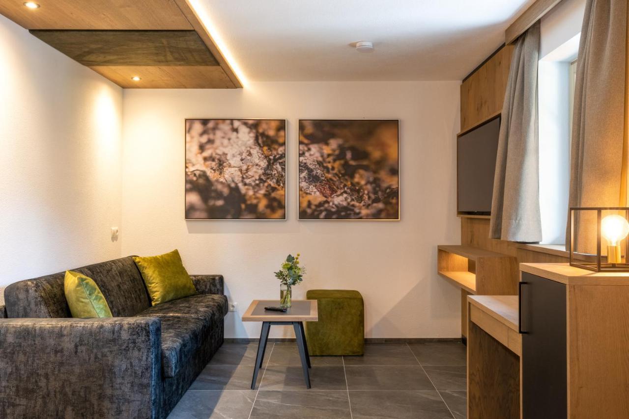 Adlhof Apartment *